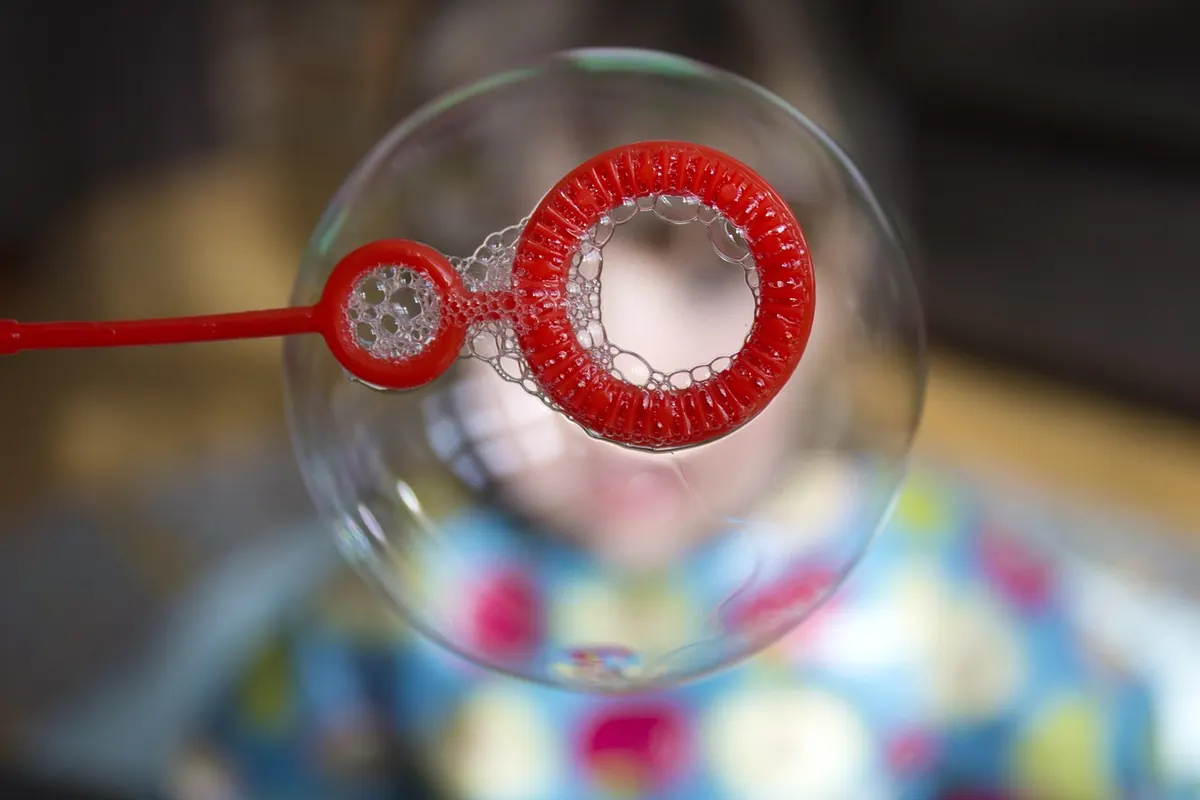 The Fresnel Lens: How Lighthouse Optics Revolutionised Safety